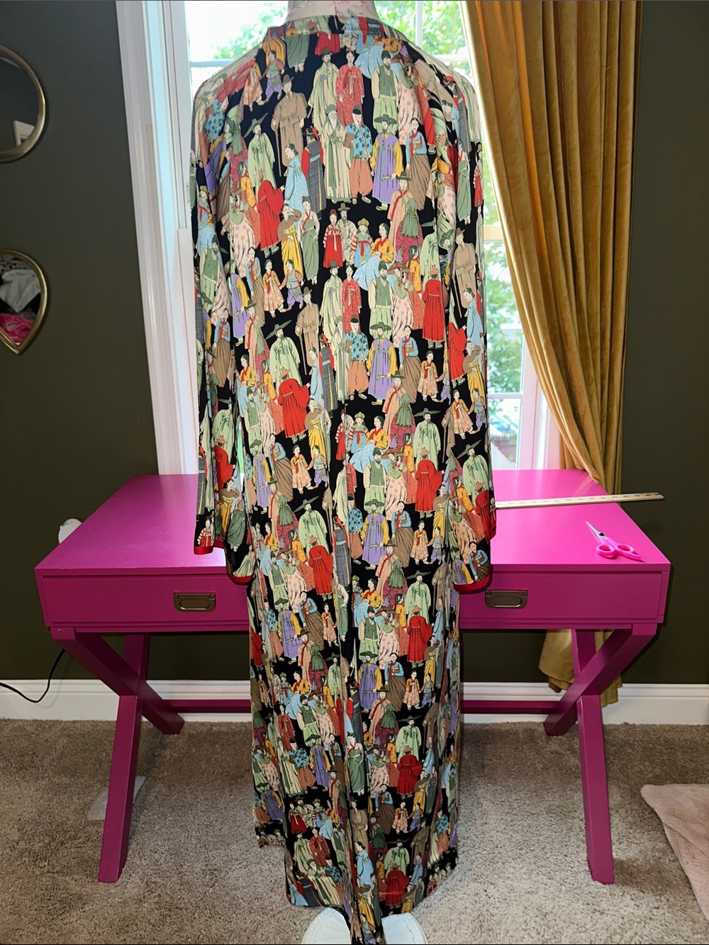 Natori Multi-Color Vintage Fashion Print Caftan (Long Robe) - Picture 5 of 8